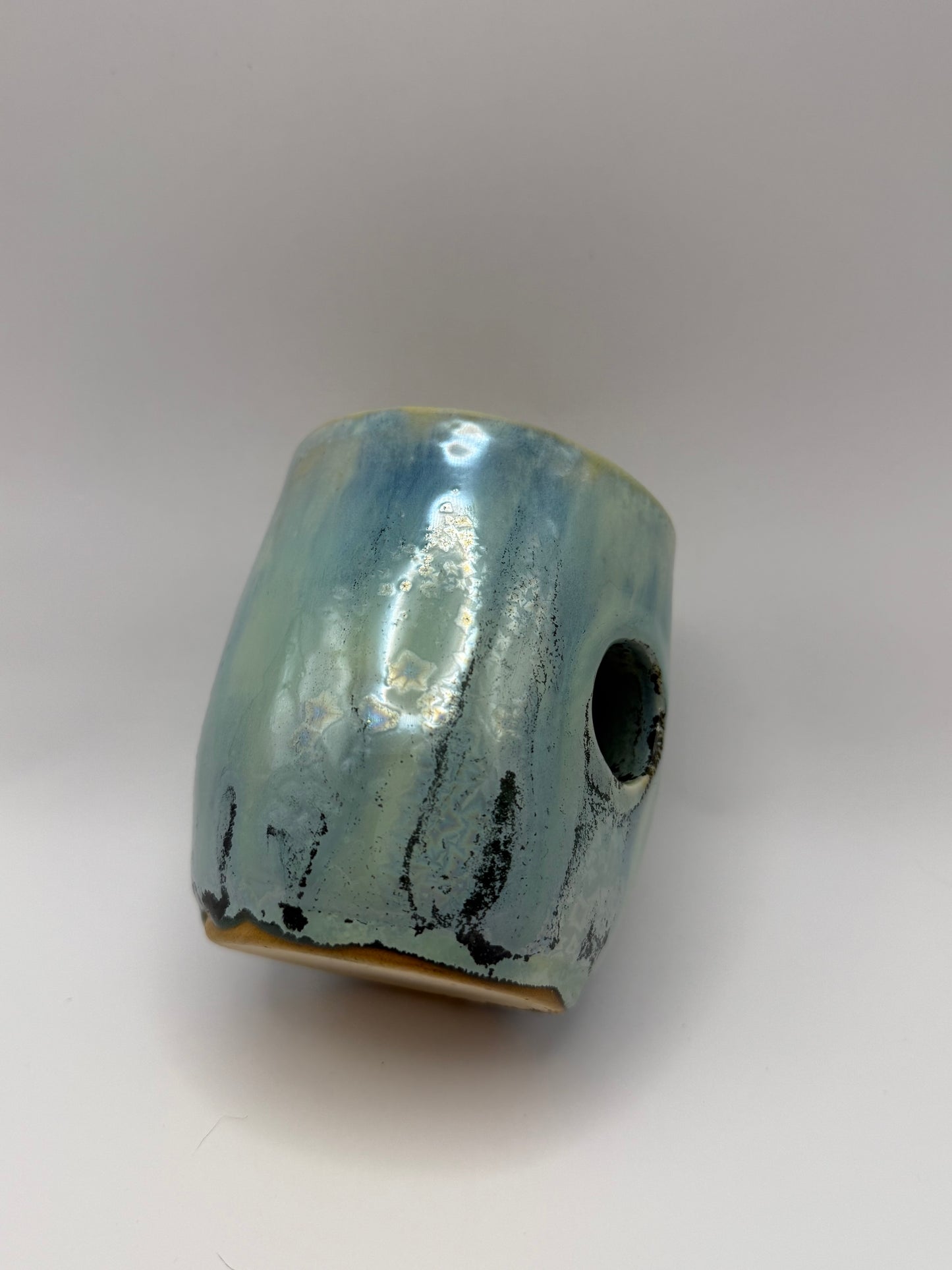 Inverted Handle Mug